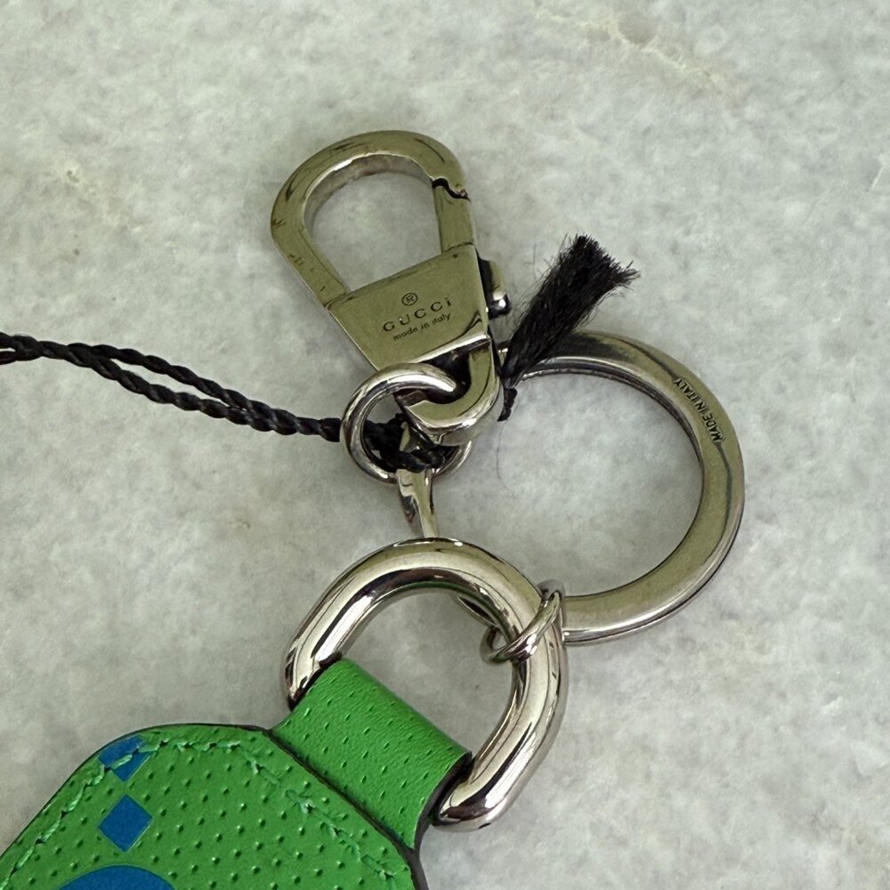 GUCCI‎ GG Embossed Leather Metal Bag Charm Key Chain Green 625607 NWT - Picture 5 of 11
